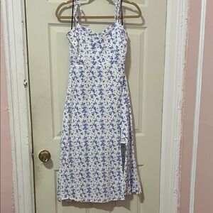 Forever Floral Blue and White Women's Dress size S